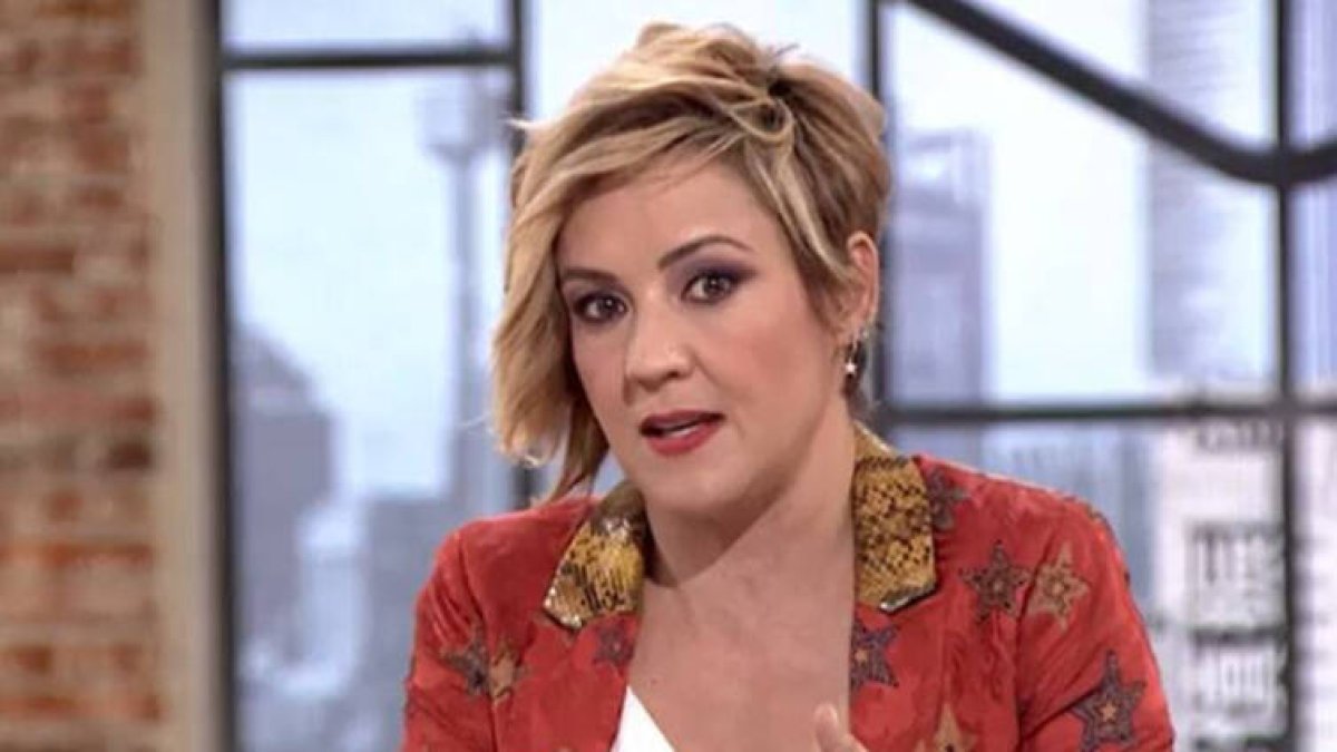 Cristina Pardo presentando