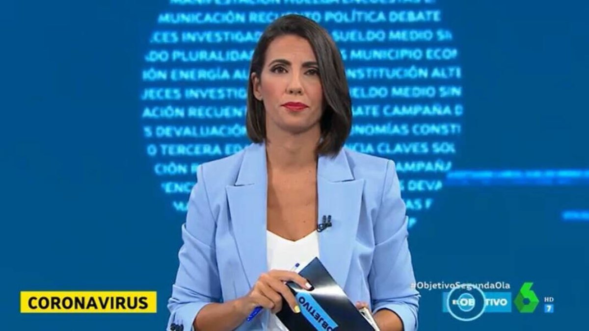 Ana Pastor presentando