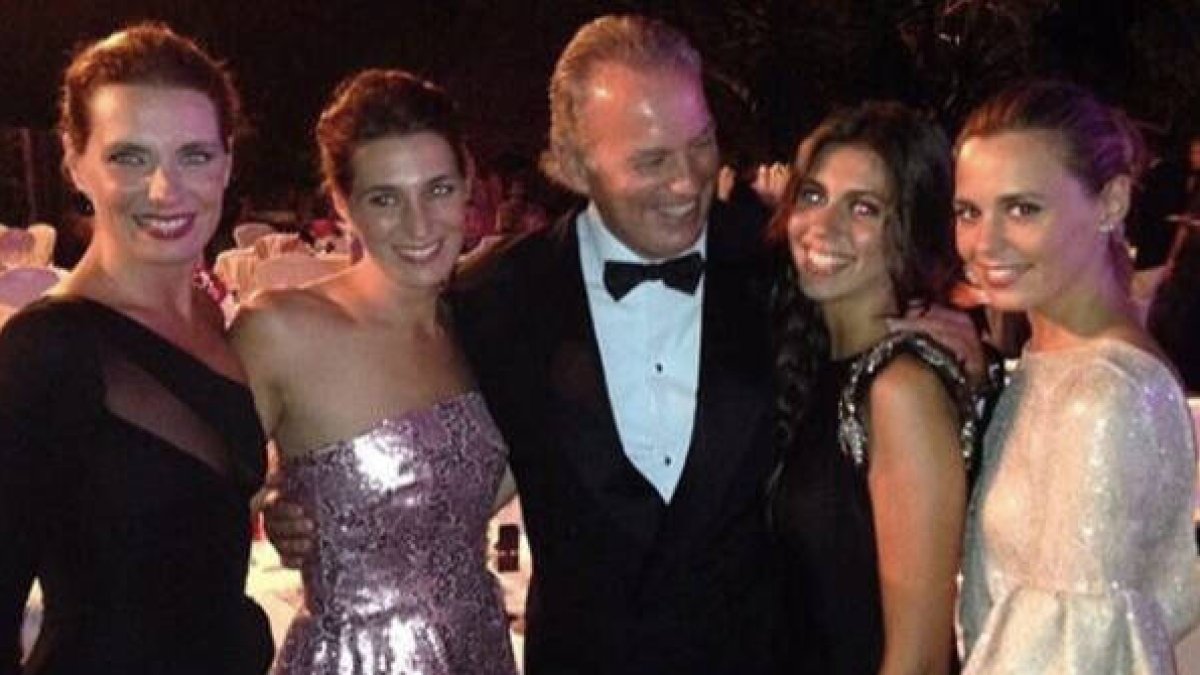 Bertín Osborne con sus tres hijas.