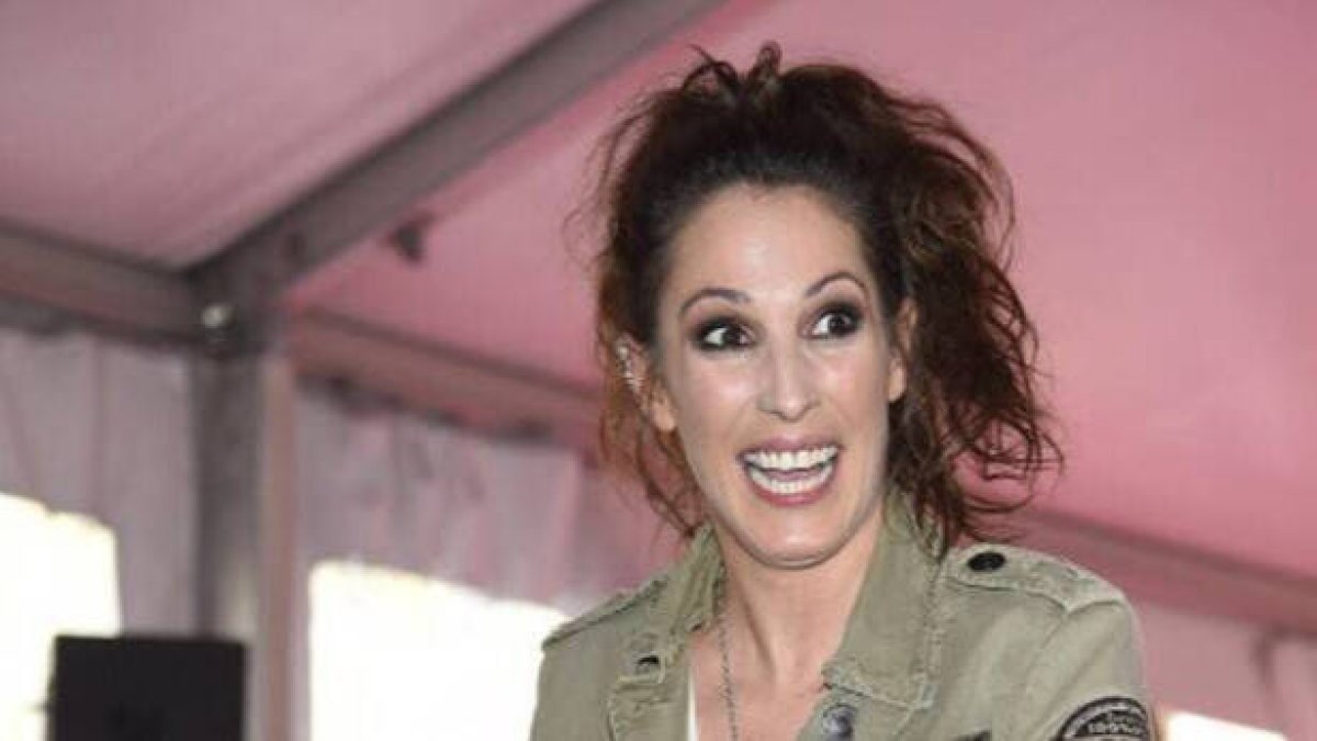 Malú sale escaldada de la columna de Beatriz Miranda.