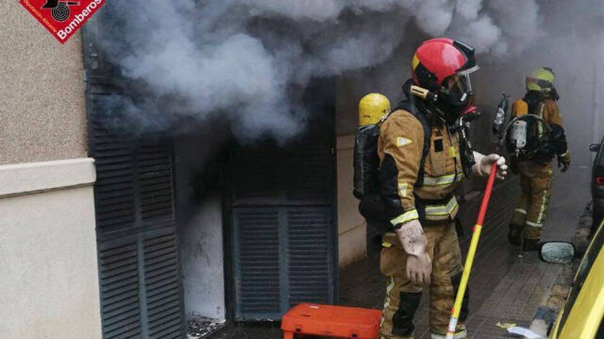 El incendio se ha originado en un cuadro eléctrico del edificio