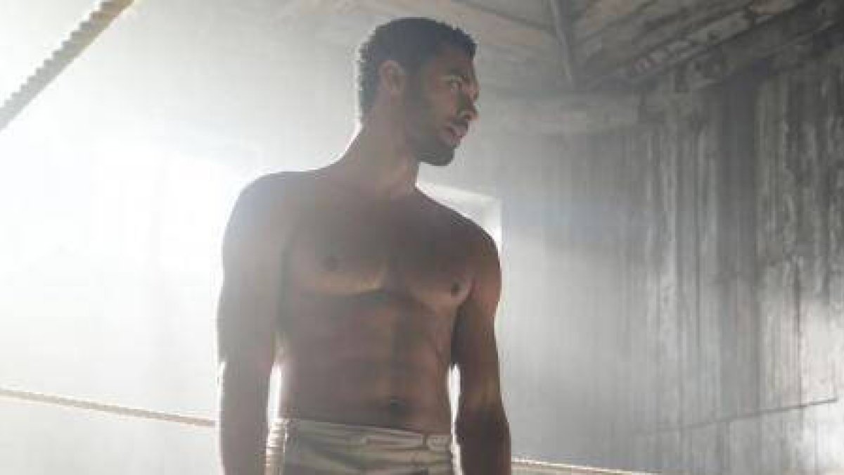 Regé-Jean Page, el actor de moda en Netflix.