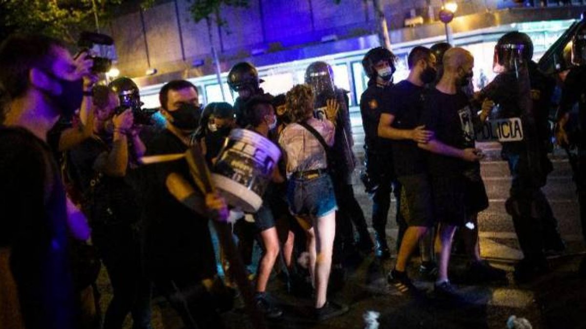 Policías, esta pasada madrugada en el centro de Madrid.