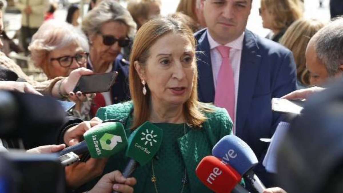 Ana Pastor.