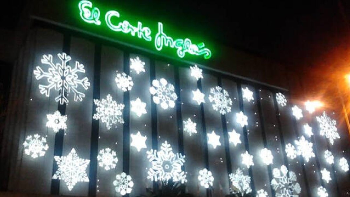 Los niños de la unidad de oncologia inaugurarán la Navidad de El Corte Inglés