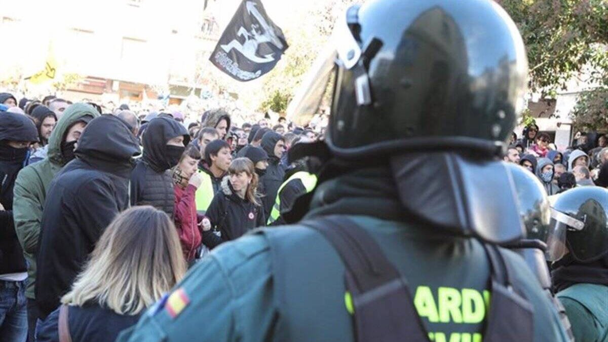 Sánchez y Marlaska permiten otra humillación a la Guardia Civil en Alsasua