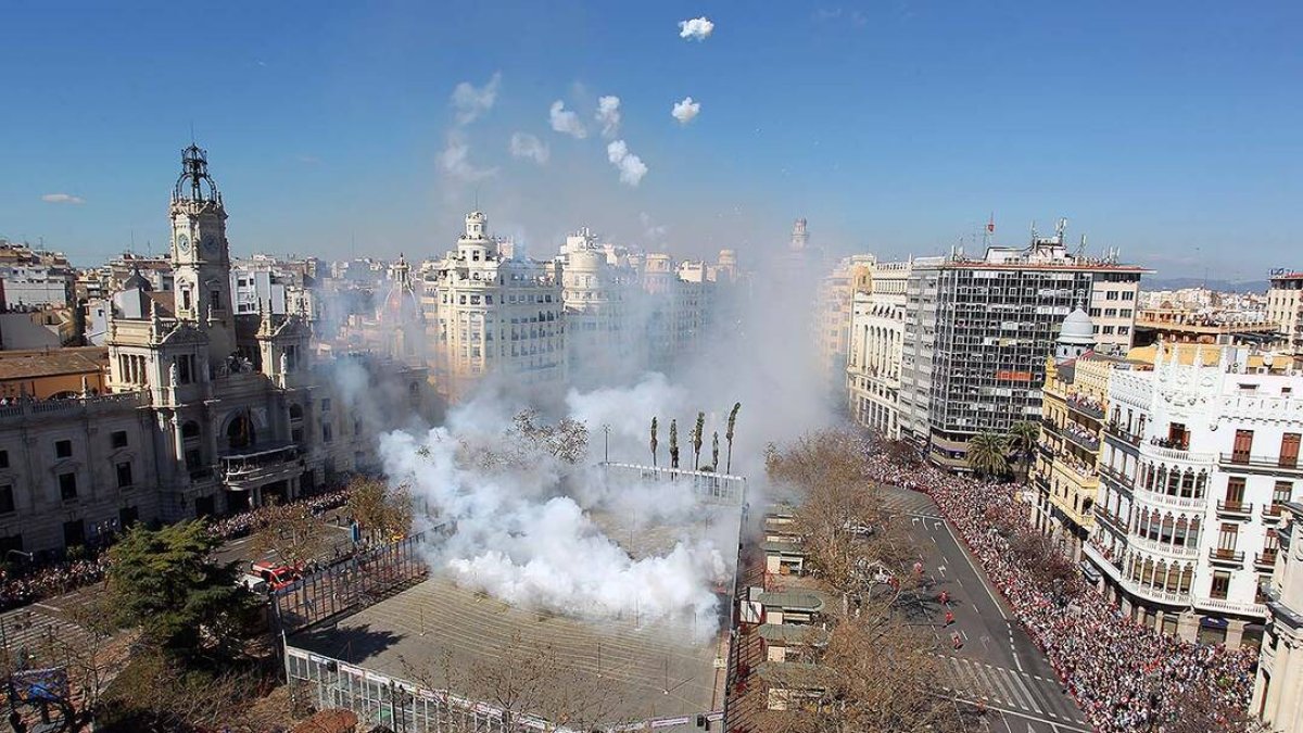 Imagen de archivo de la mascletà.