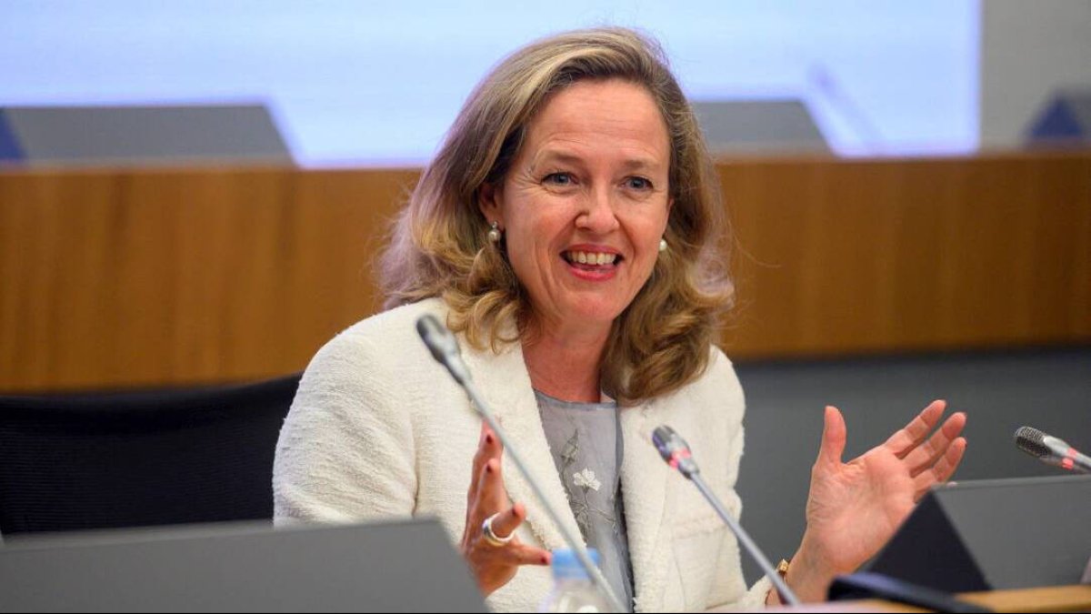 Nadia Calviño e Isabel Díaz Ayuso