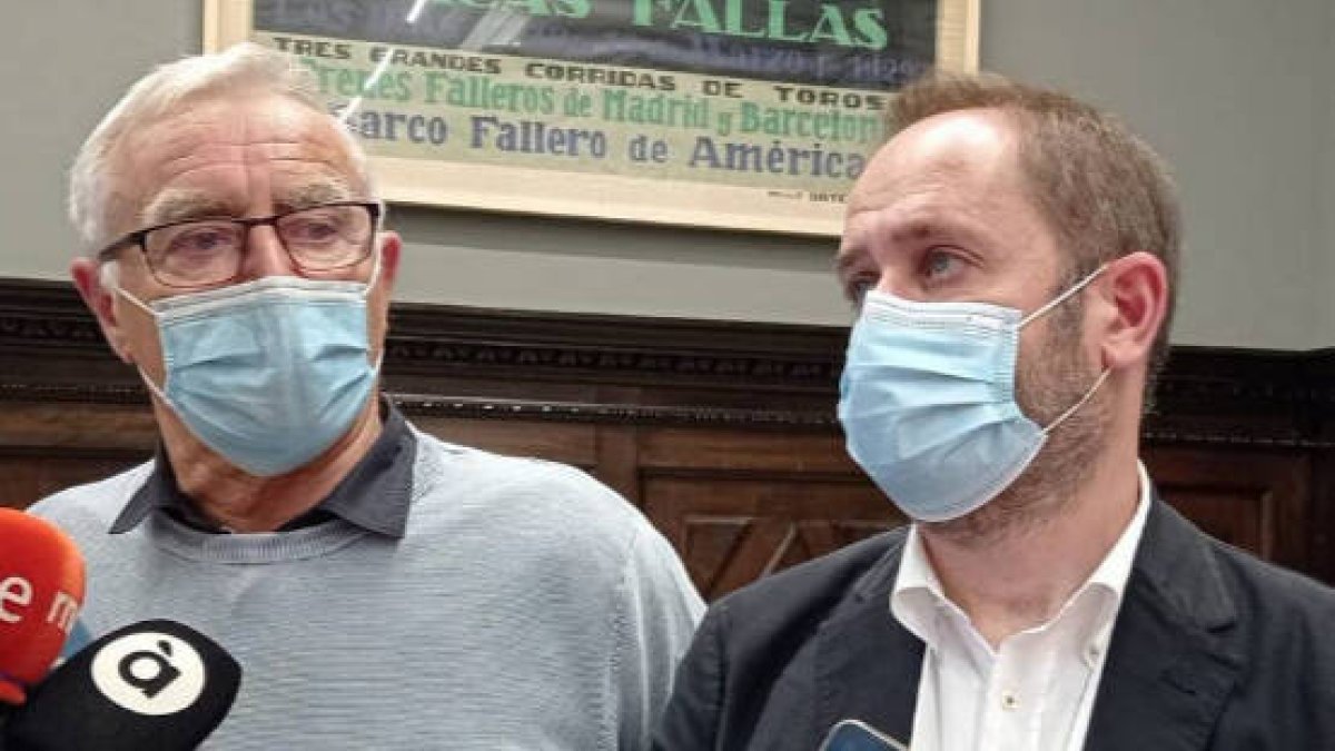 Joan Ribó y el concejal responsable de la Policía Local, Aaron Cano