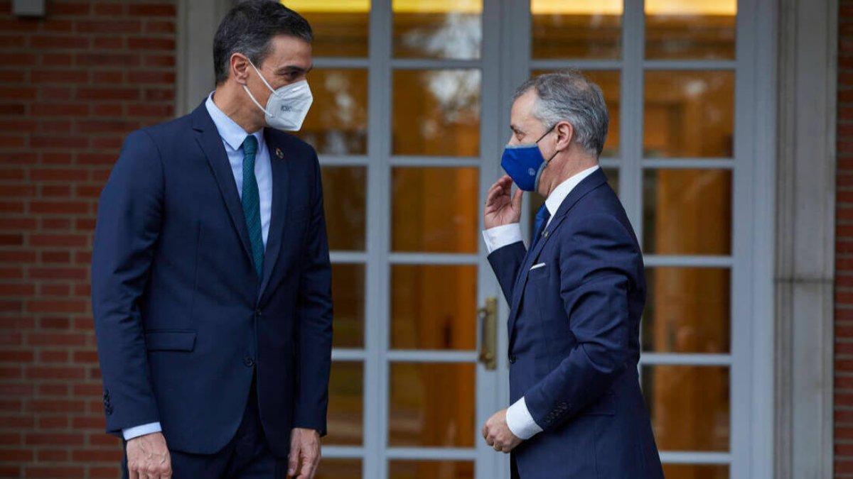 Pedro Sánchez junto a Íñigo Urkullu