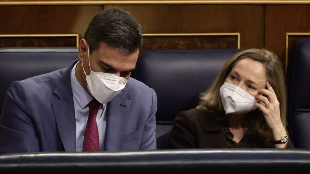 Pedro Sánchez y Nadia Calviño