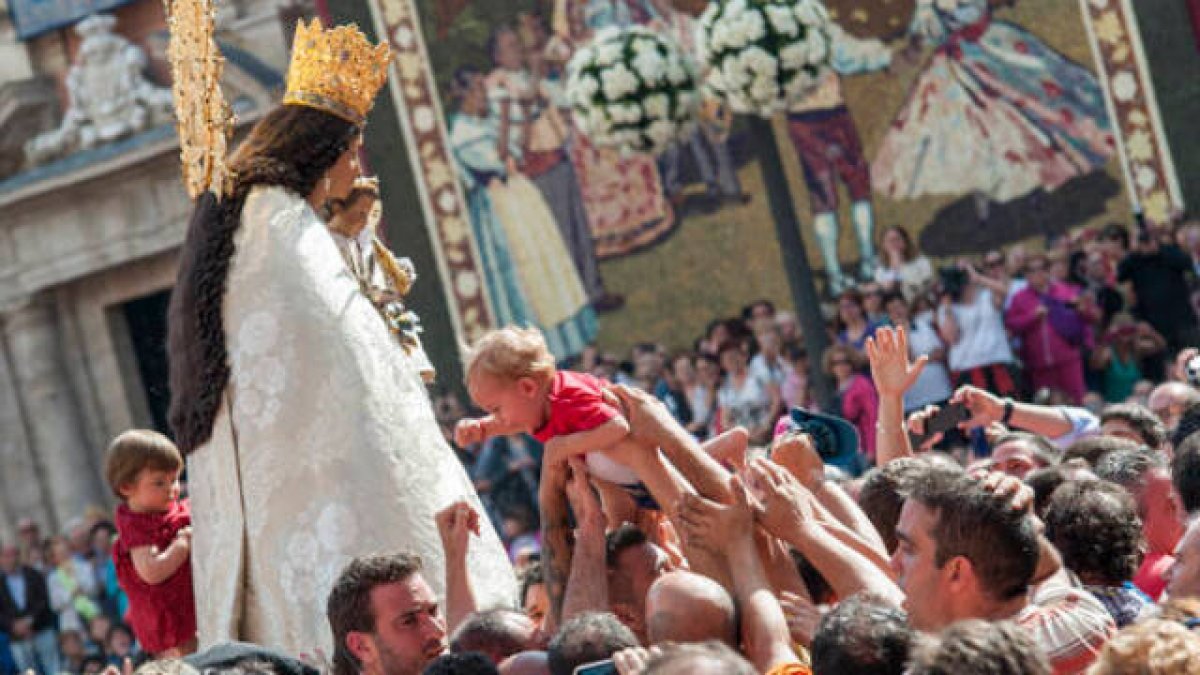 Traslado de la Virgen de los Desamparados
