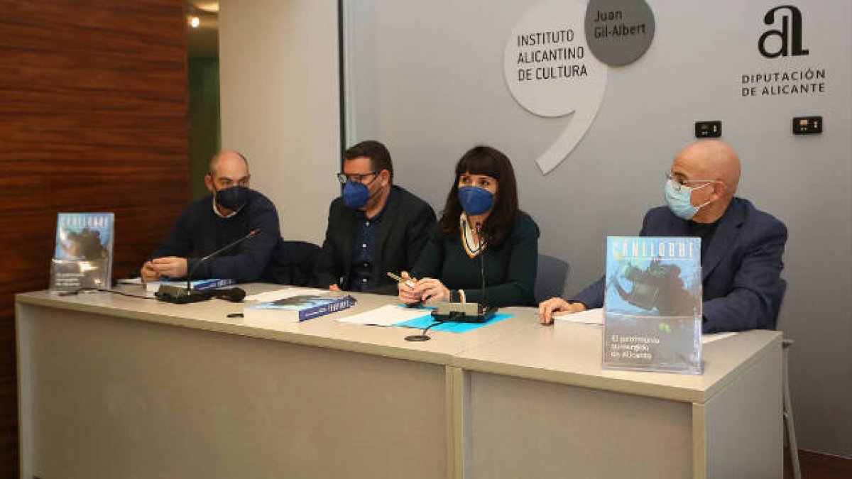 La Diputación presenta la revista Canelobre dedicada a arqueología subacuática
