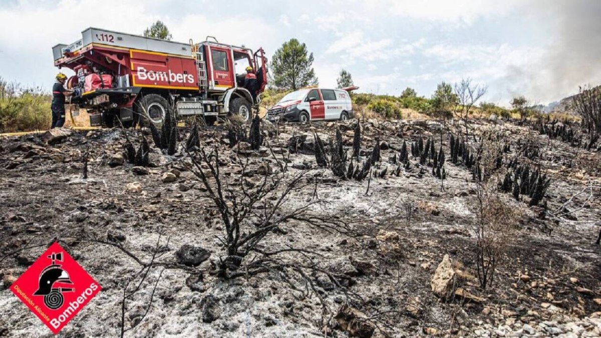 El incendio de Vall d'Ebo calcina 3.500 Ha y provocan 1.000 desalojos
