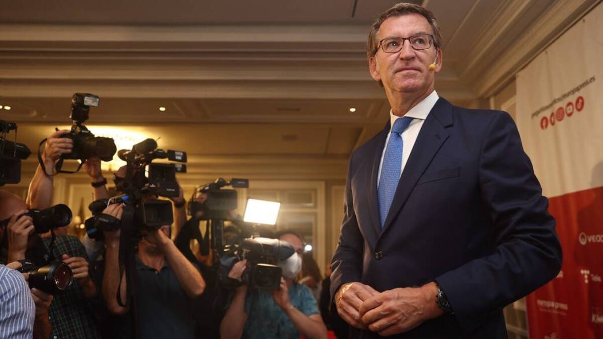 Feijóo caldea el cara a cara con Sánchez y exige extender la rebaja del IVA