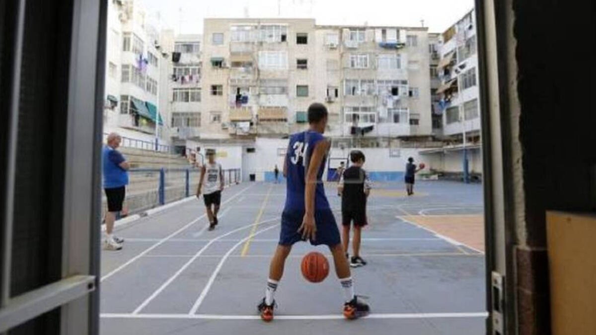 El equipo ‘de barrio obrero’ que compite contra la élite del baloncesto español