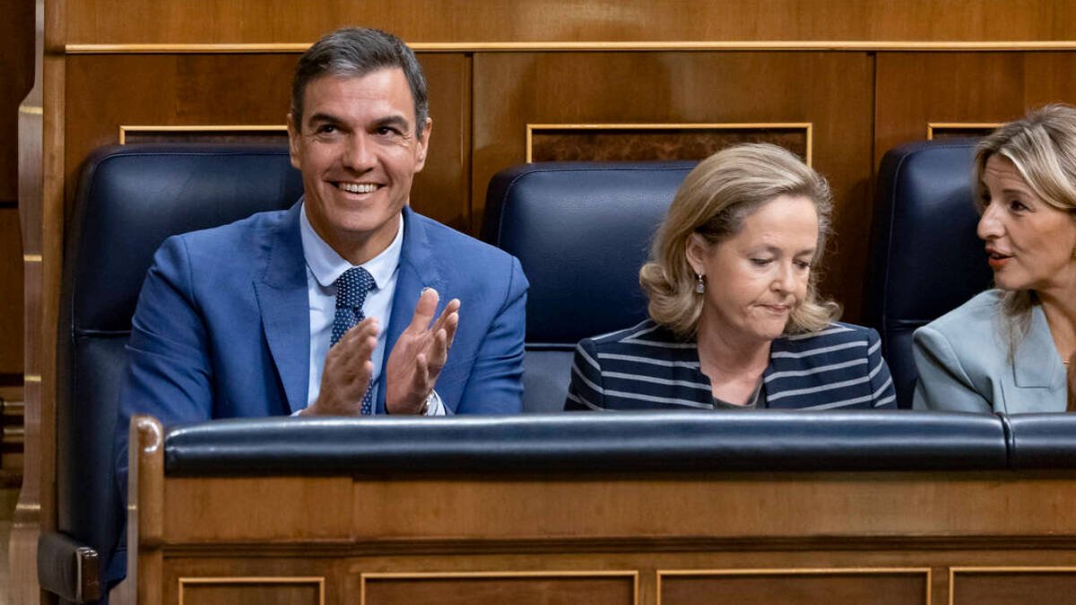 Ferraz decreta disciplina para evitar que las mociones del PP agrieten al PSOE