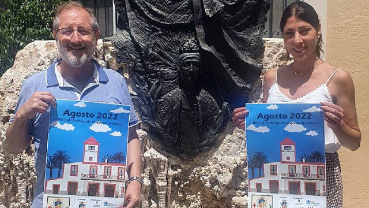 Fiestas y la asociación de Moros y Cristianos invitan a engalanar los balcones