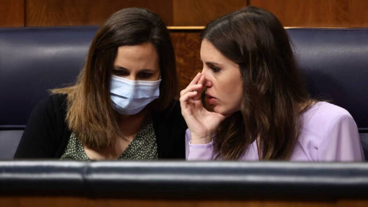 Ione Belarra e Irene Montero, apuntadas como responsables del indulto