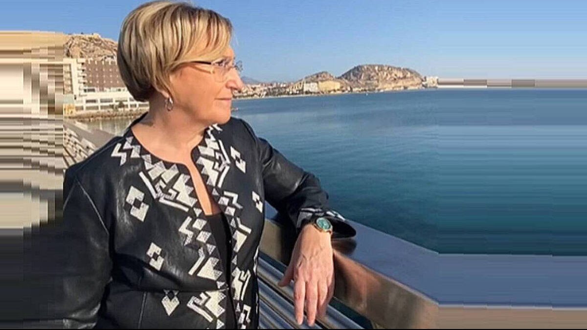 Mensaje de Ana Barceló, alcaldable del PSOE: “este año decidimos el futuro”