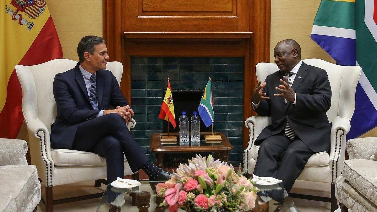 Pedro Sánchez y el presidente de Sudáfrica, este jueves.