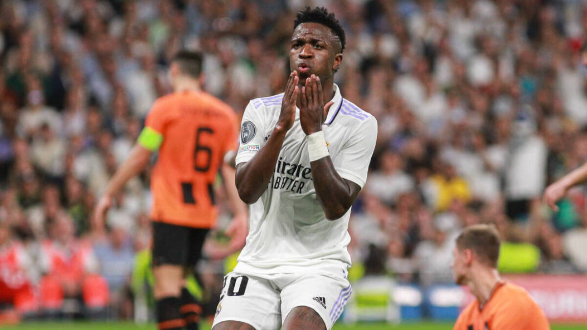 Vinicius lamenta una ocasión perdida en el partido ante el Shakhtar.