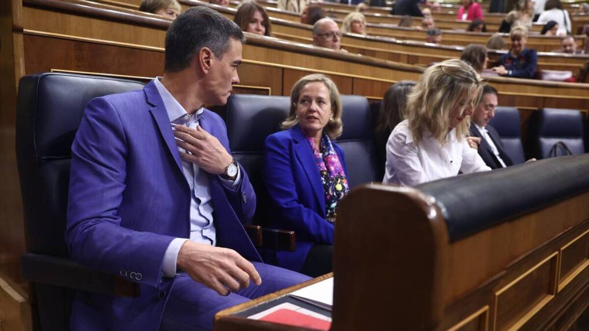 Pedro Sánchez, Nadia Calviño y Yolanda Díaz.