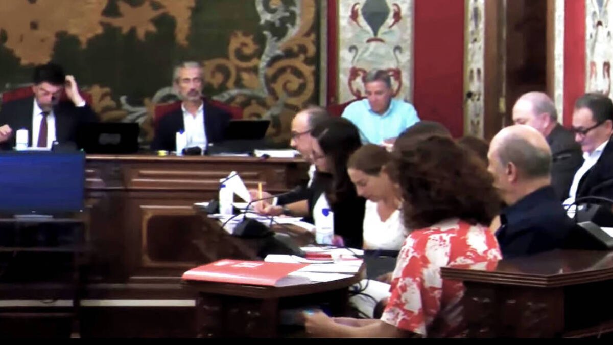 El PSOE acusa de “trilerismo político