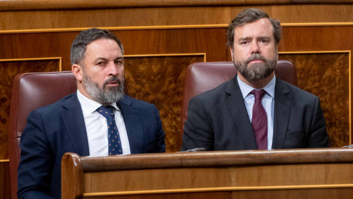 El líder de VOX, Santiago Abascal y el portavoz de VOX en el Congreso, Iván Espinosa de los Monteros.
