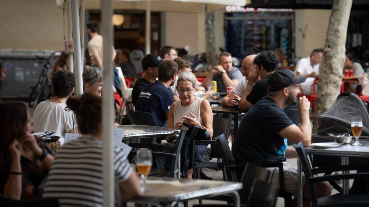 ¿Se podrá fumar en las terrazas valencianas con el nuevo Consell del PP?
