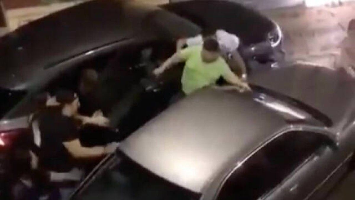 Dos personas atropelladas en Fuente de San Luis. Vídeo de @Policia24h