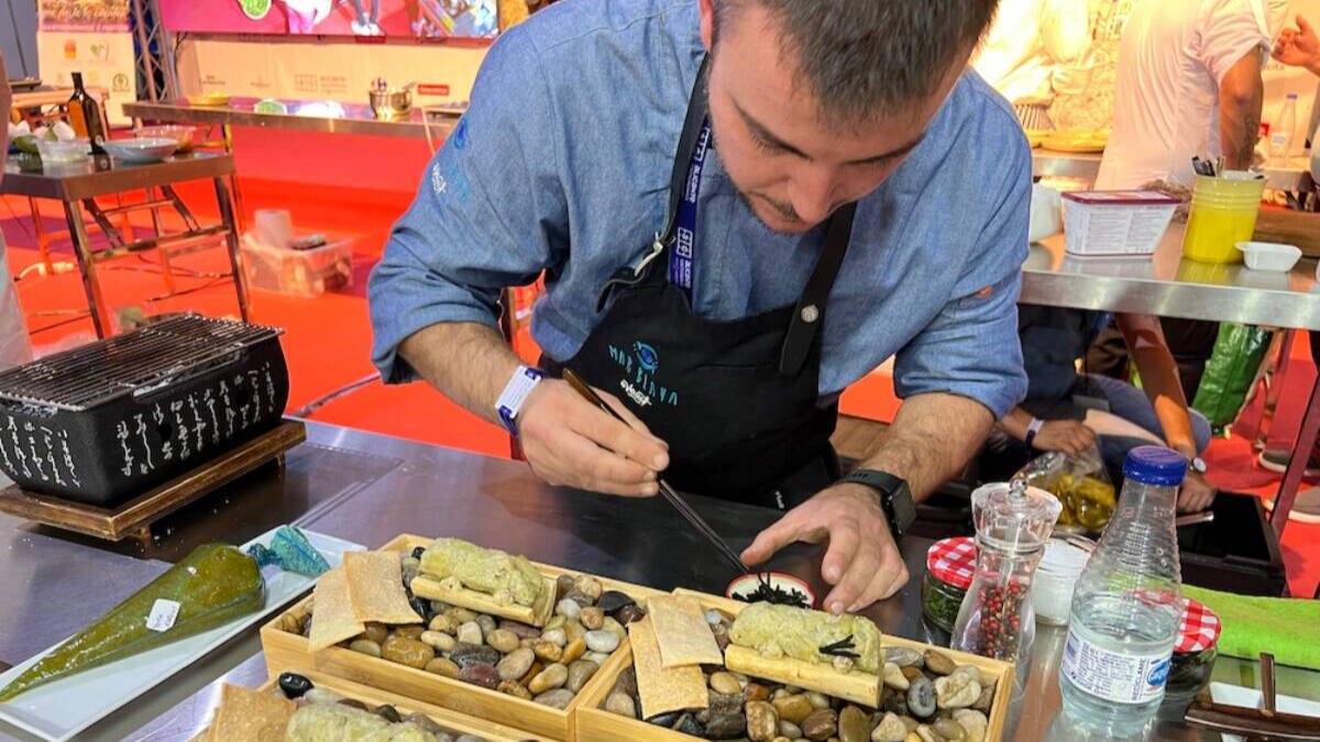 El plato ganador: Tartar de alcachofa confitada sobre tuétano a la brasa