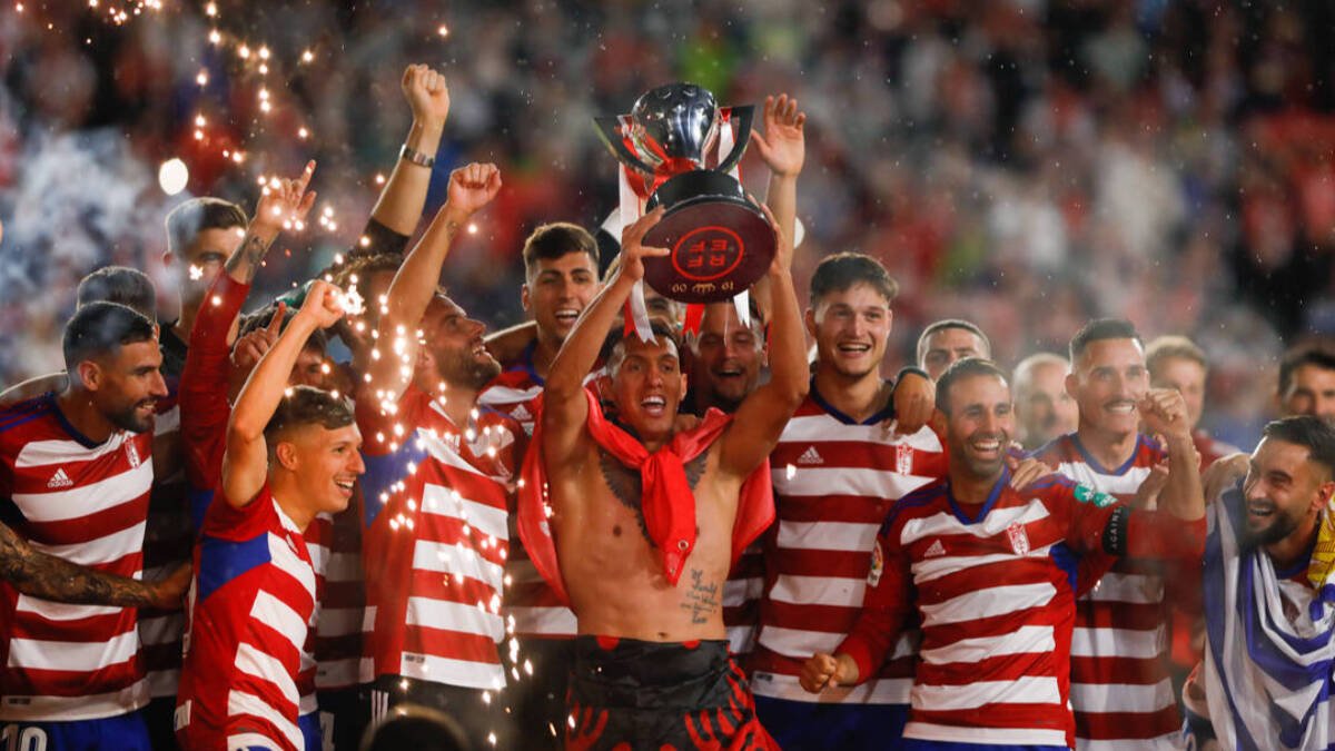 Celebración del ascenso a Primera del Granada.