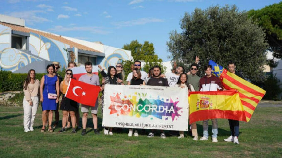 Cuatro jóvenes de Alfafar combaten la exclusión social con vivencias en Francia