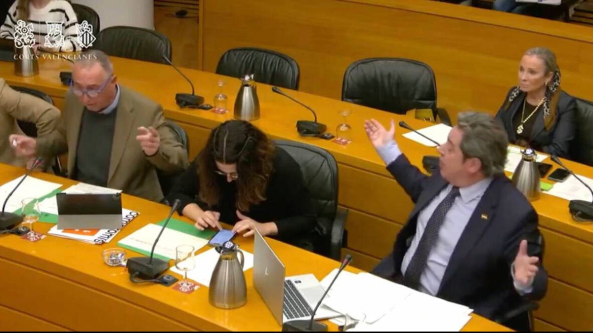 Baldoví y Llanos se enzarzan en Les Corts
