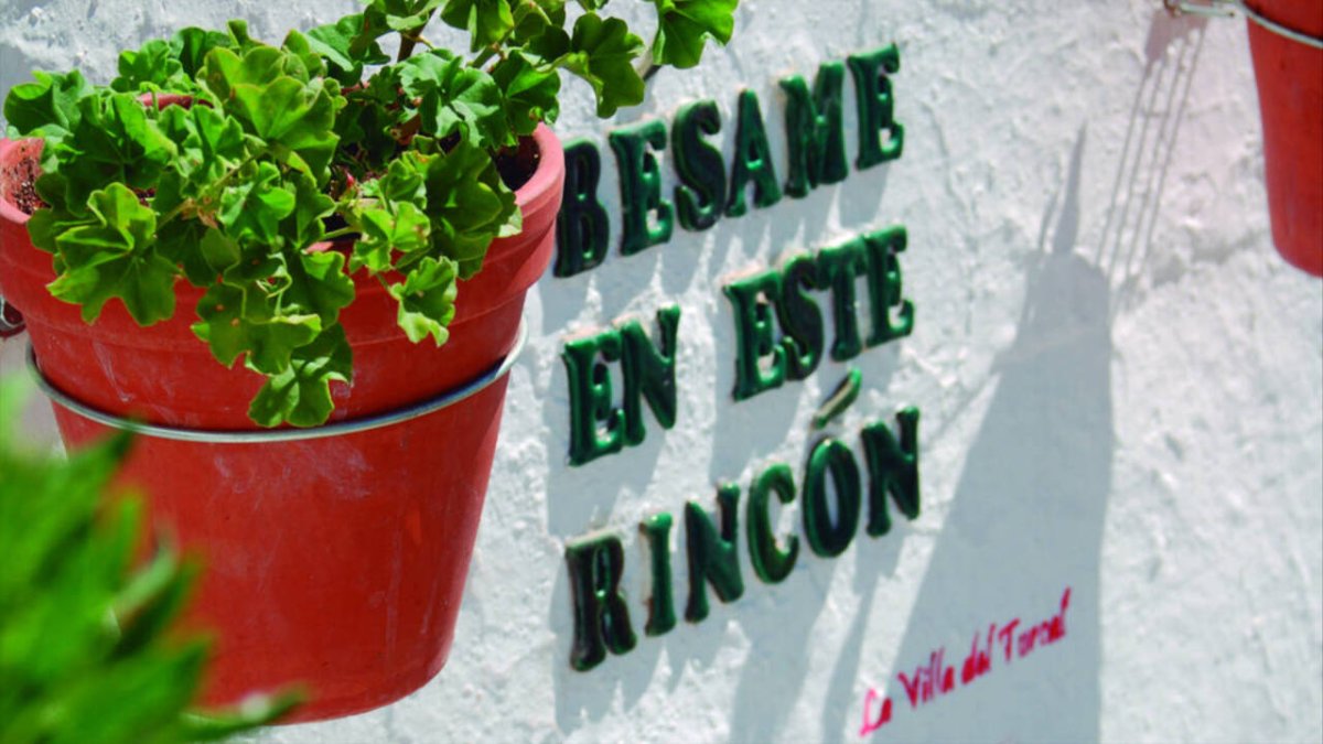 Una de las frases que forman parte de la 'ruta romántica' de Villanueva de la Concepción.