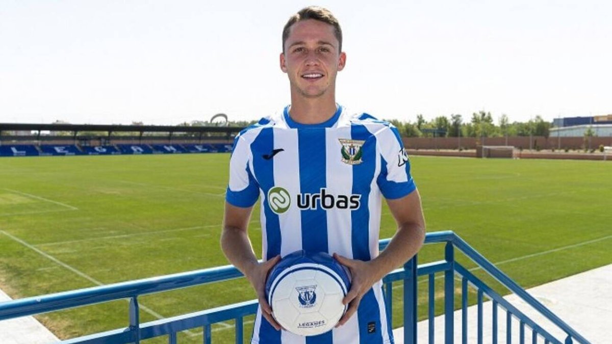 Borja Garcés, con la camiseta del Leganés.