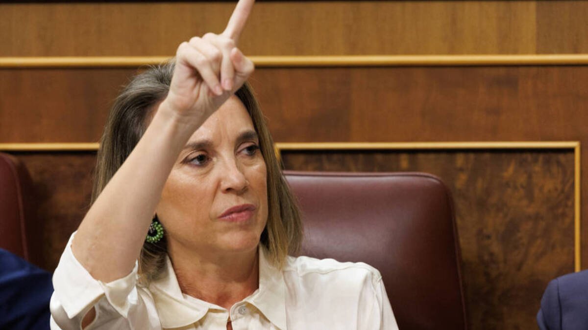 Cuca Gamarra en la investidura de Feijóo