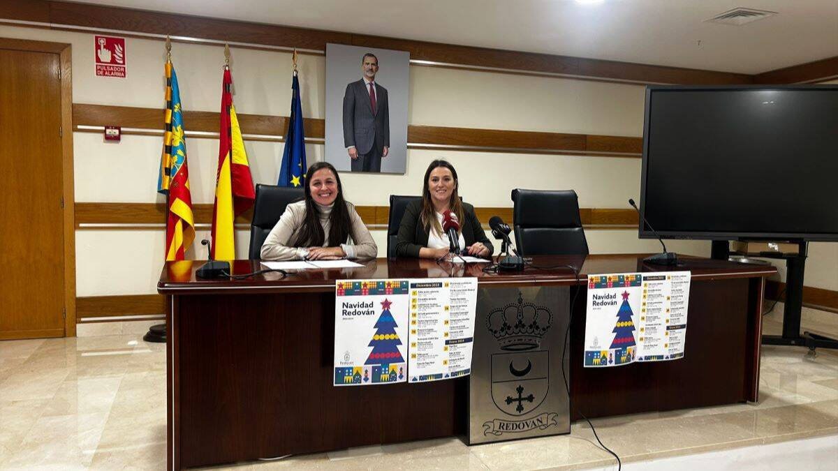 Clara Ezcura y Marisol Ibañez durante la presentación de las actividades para estas navidades.