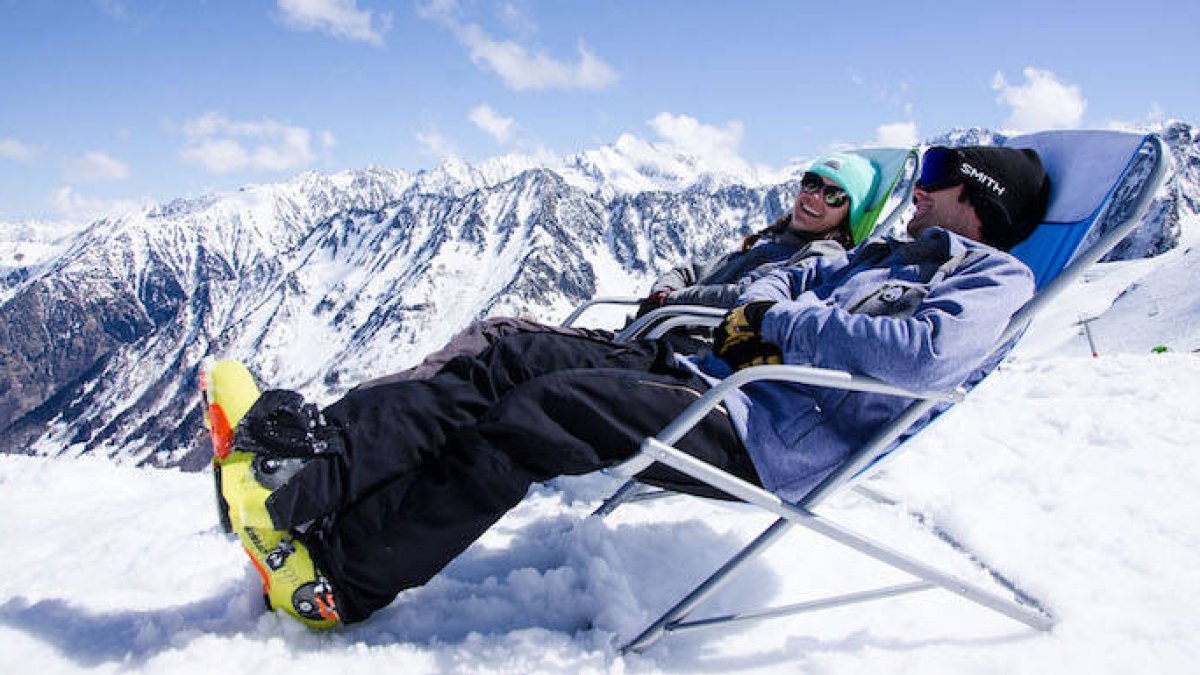 El placer de la nieve primavera en el Pirineo Francés