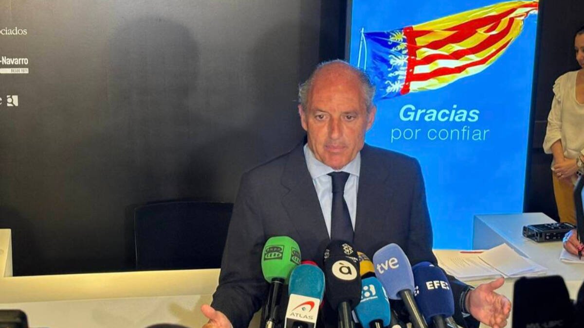 Francisco Camps en la rueda tras su absolución