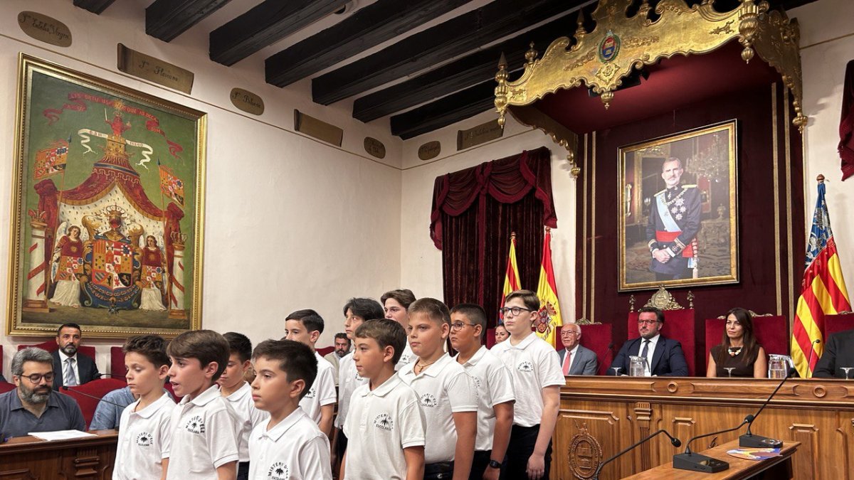 El salón de plenos acoge este acto