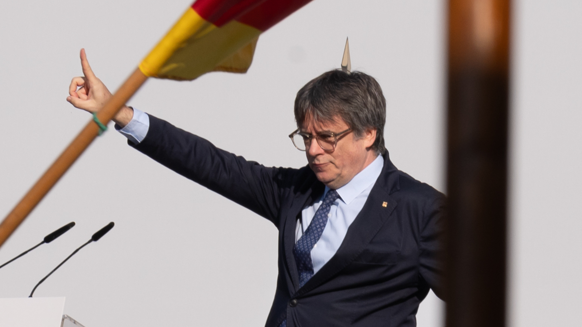El expresidente de la Generalitat de Catalunya Carles Puigdemont durante el acto tras el que ha desaparecido.