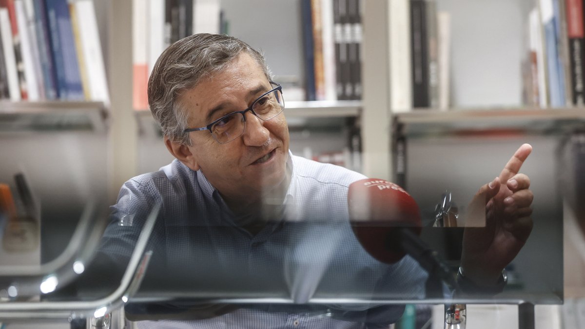 El conseller de Educación, José Antonio Rovira