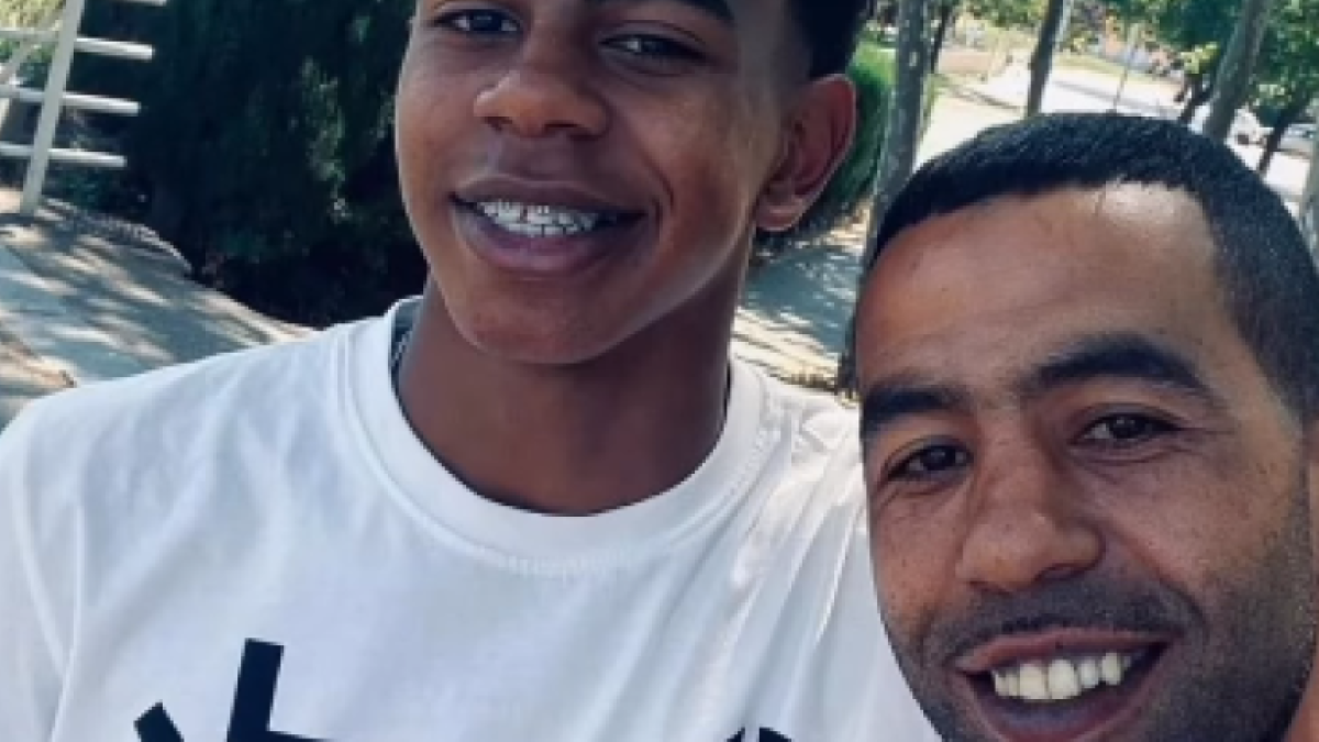 Lamine Yamal junto a su padre, Mounir Nasraoui.