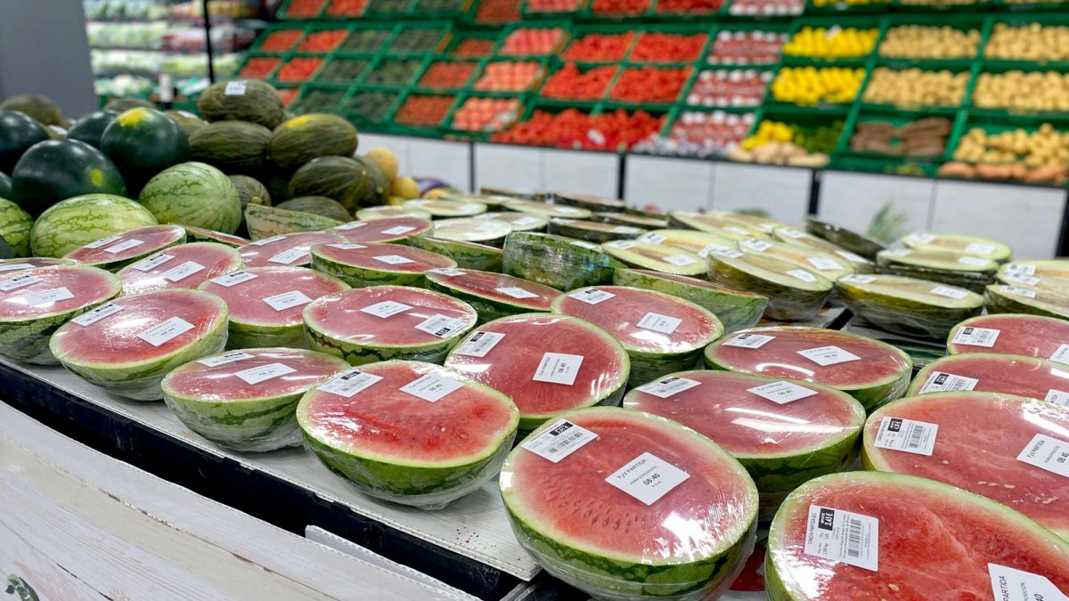 Sandía en un aparador de Mercadona