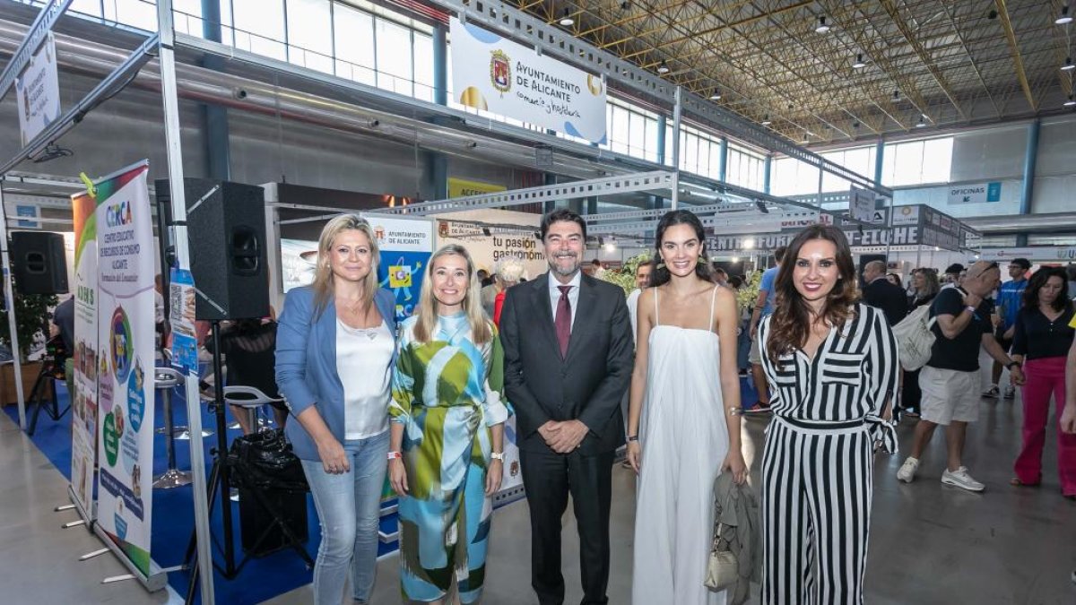 Comitiva del Ayuntamiento de Alicante