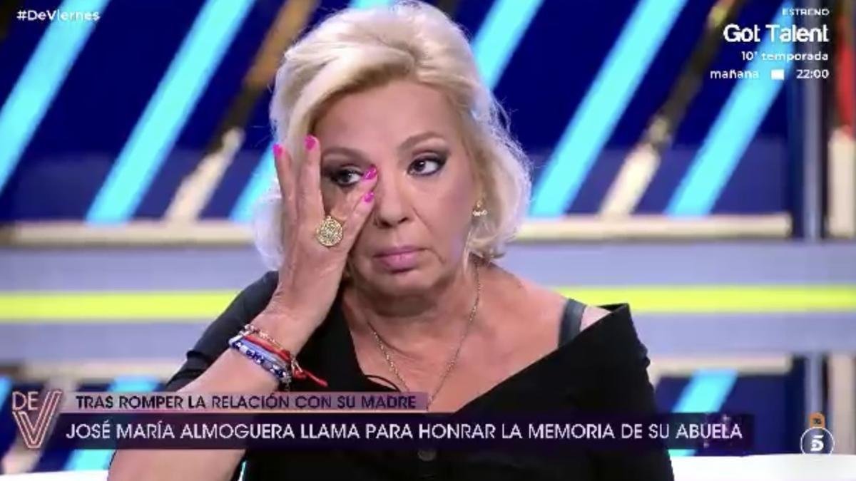 Carmen Borrego acudía anoche a