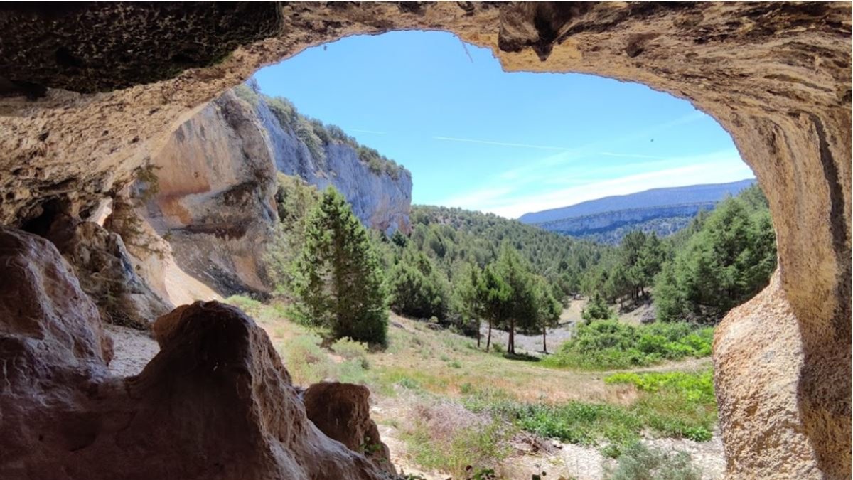 Yacimiento arqueológico Cueva Millán - Riscos del Estillín, San Pedro de Arlanza - Google Earth