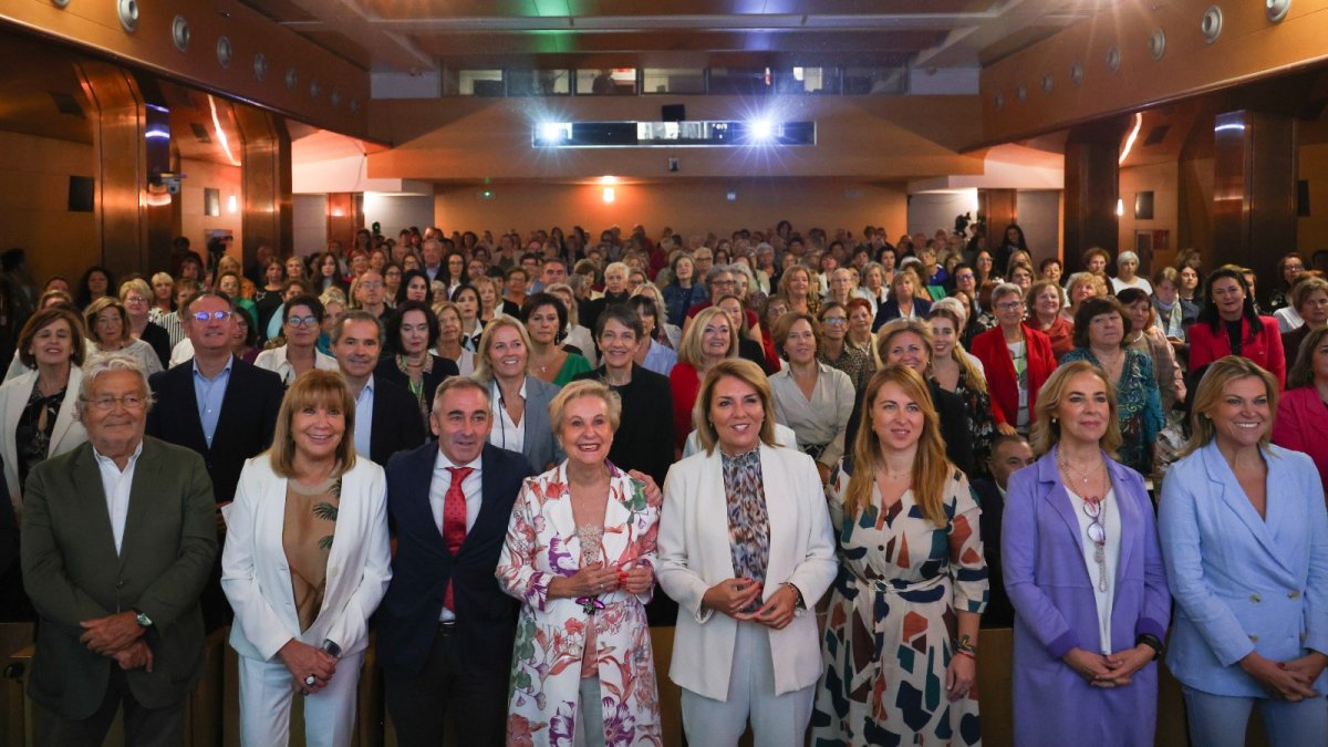 Rafael Alcón, Amparo Mora, Miguel Barrachina, Carmen Quintanilla, Susana Camarero, Rocío Cortés y Asunción Quinzá